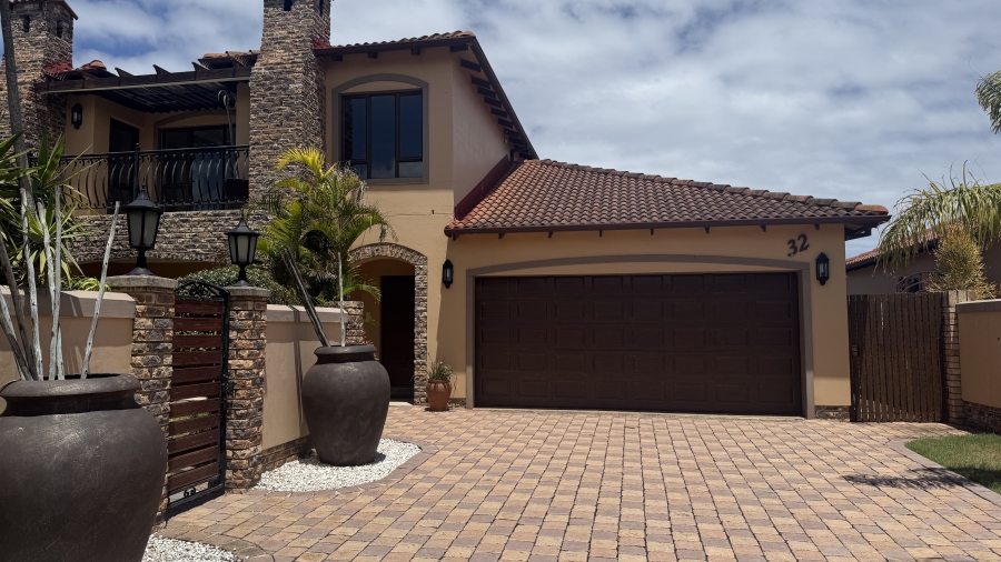 3 Bedroom Property for Sale in Summerstrand Eastern Cape